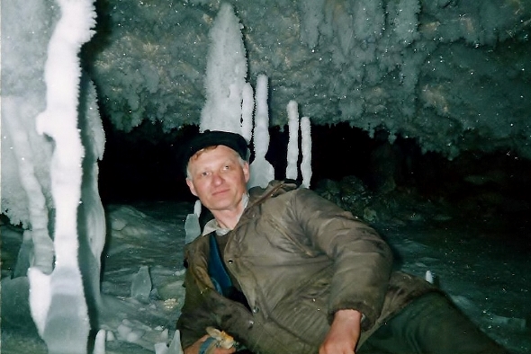 Приключения в пещерах Санболи. Фото Сергея Акулича