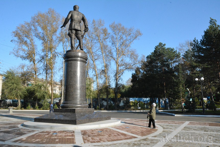 Открытие памятника маршалу Василевскому в Хабаровске. Фото Сергея Акулича